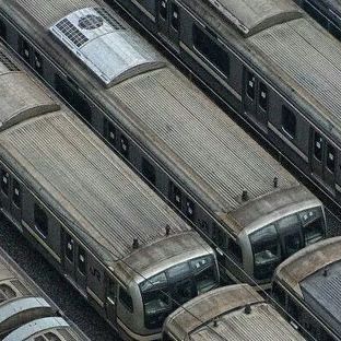 subway stop between 31st and&nbsp;nowhere